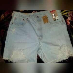 **SUMMER** Levi 501 Distressed Denim Shorts